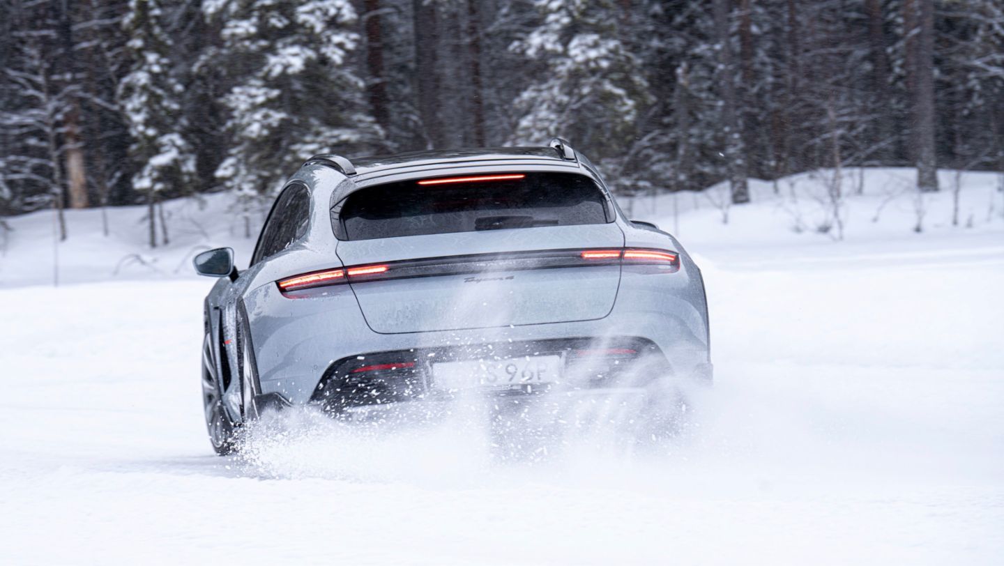 Taycan 4 Cross Turismo, Porsche Ice Experience, Schweden, 2022, Porsche AG