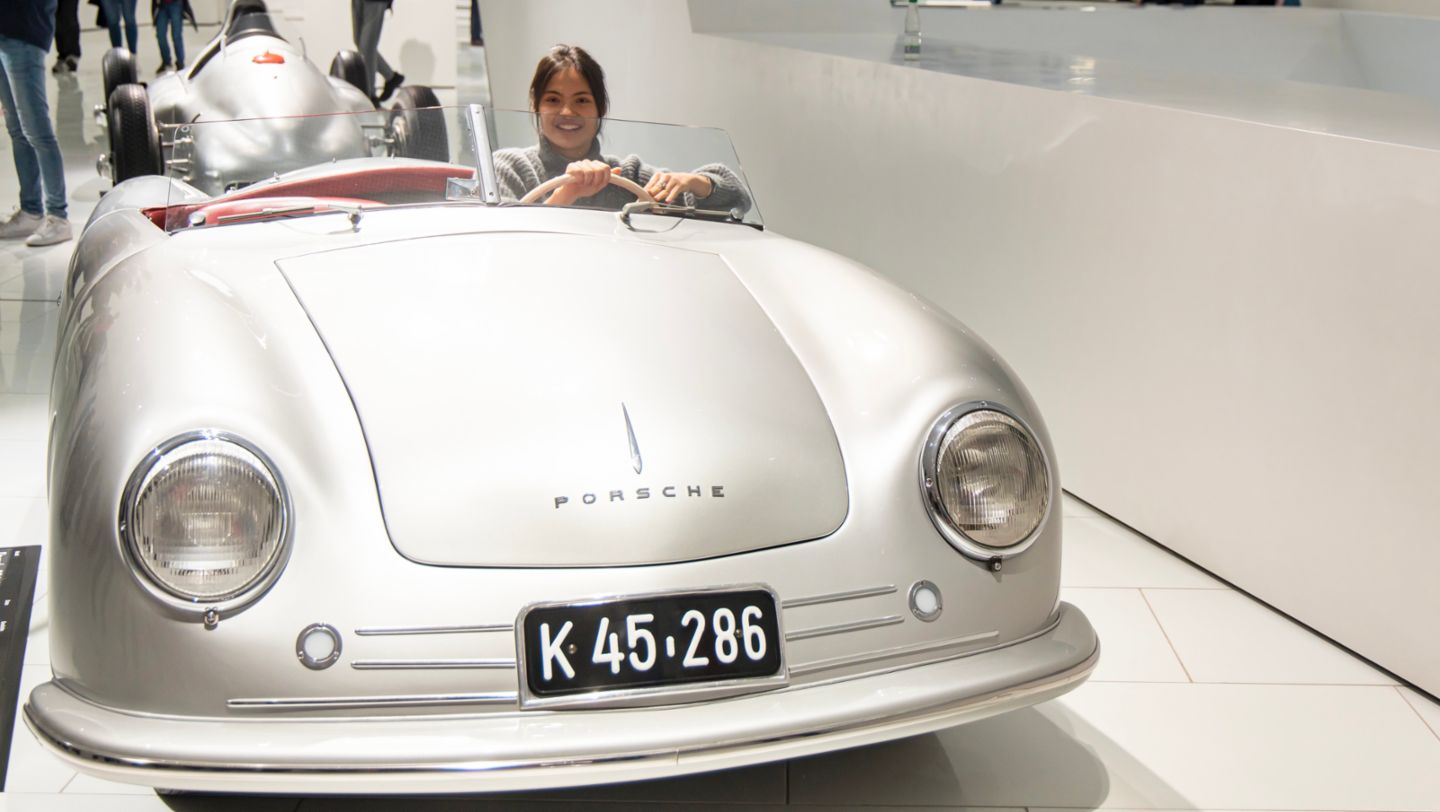 Emma Raducanu, Porsche Museum, Stuttgart, 2022, Porsche AG
