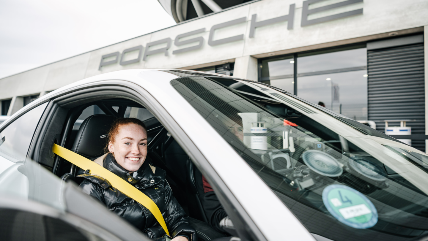 Ella Seidel, Porsche Experience Center Leipzig, 2022, Porsche AG