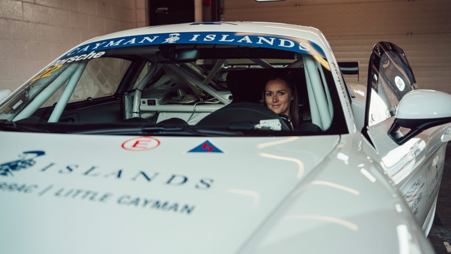 Kate Morris, "We Drive with Esmee Hawkey" Event, Brands Hatch, Great Britain, 2022, Porsche Cars Great Britain
