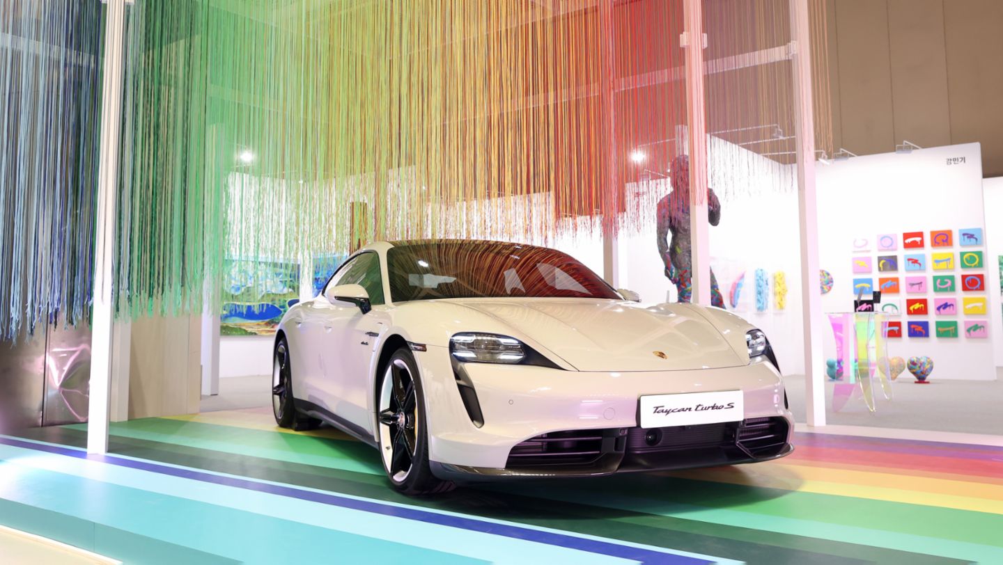 Taycan Turbo S, ZOOM-IN empowered by Porsche, 2023, Porsche Korea