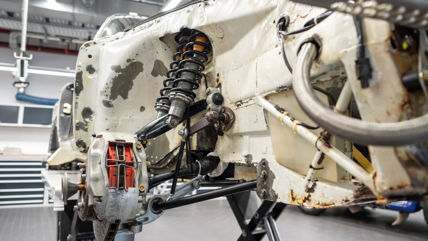 Restoration of the Porsche 959 Paris-Dakar, 2023, Porsche AG