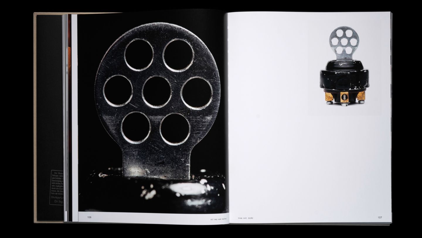 Artifacts, libro de Type 7, 2023, Porsche AG