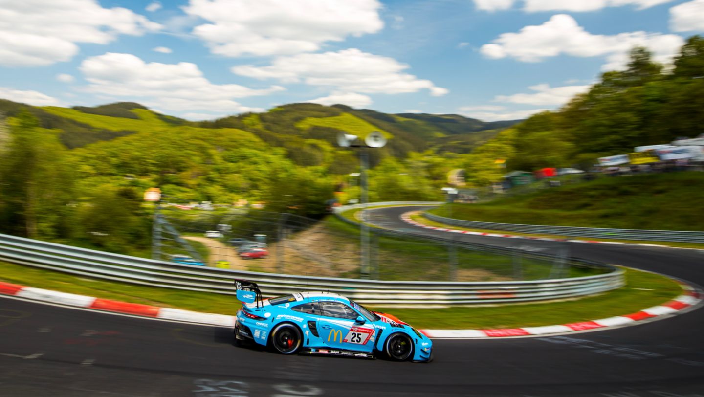 911 GT3 R, Huber Motorsport (#25), Dennis Fetzer (D), Come Ledogar (F), Lars Kern (D), Romain Dumas (F), 24-hour race Nürburgring, qualifying, 2023, Porsche AG