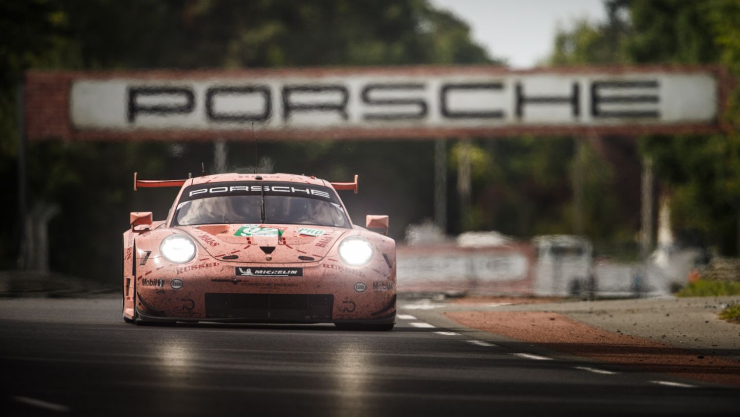 "Pink Pig" Porsche 911 RSR, Le Mans, 2018, Porsche AG