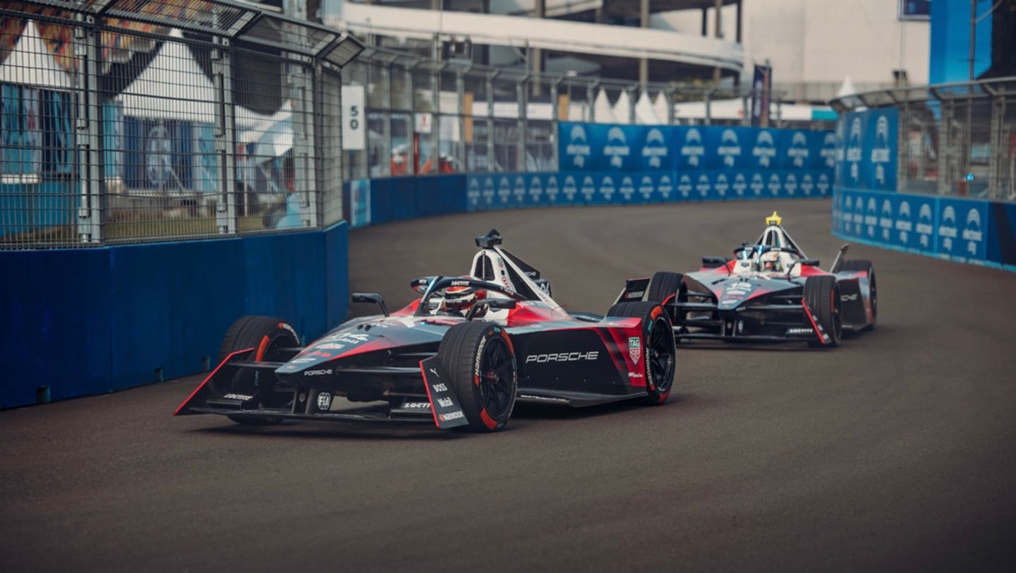 Porsche 99X Electric: #94 Pascal Wehrlein, #13 António Félix da Costa, Jakarta, Indonesia, 2023, Porsche AG