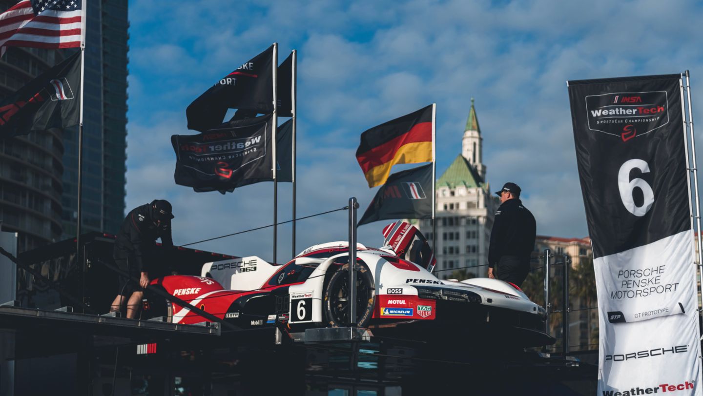 Porsche 963, Porsche Penske Motorsport (#6), Nick Tandy (UK), Mathieu Jaminet (F), IMSA, Long Baach, 2023 Porsche AG