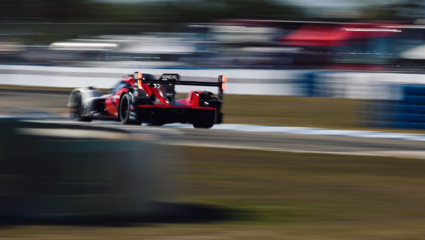 Porsche 963, calificación, 12 Horas de Sebring, Campeonato IMSA WeatherTech SportsCar, EE. UU., 2023, Porsche AG