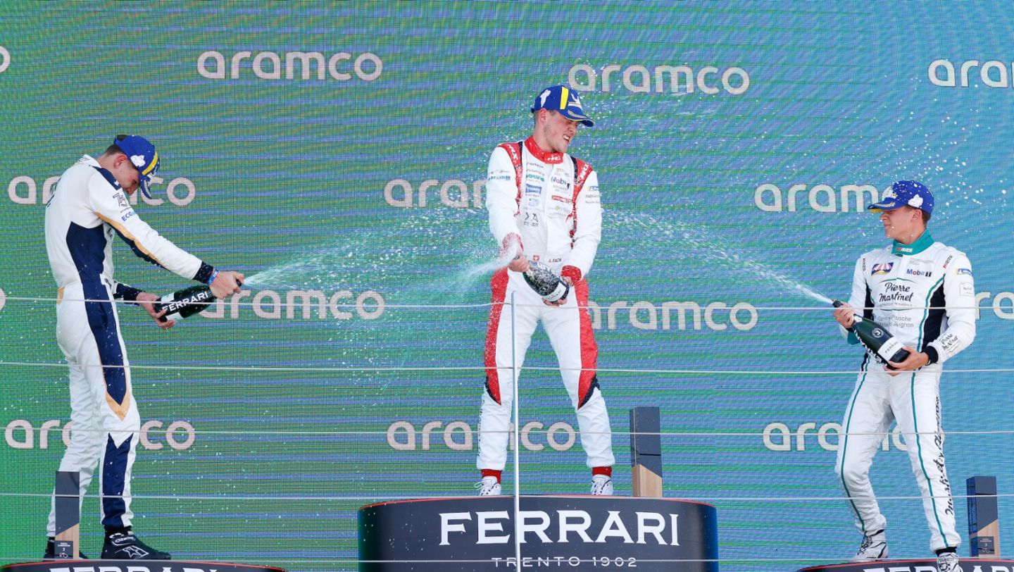 Robert de Haan (NL), Richardson Racing (#38), Alexander Fach (CH), Fach Auto Tech (#5), Alessandro Ghiretti (F), Martinet by Almeras (#22), Porsche Mobil 1 Supercup, Silverstone, 2023, Porsche AG