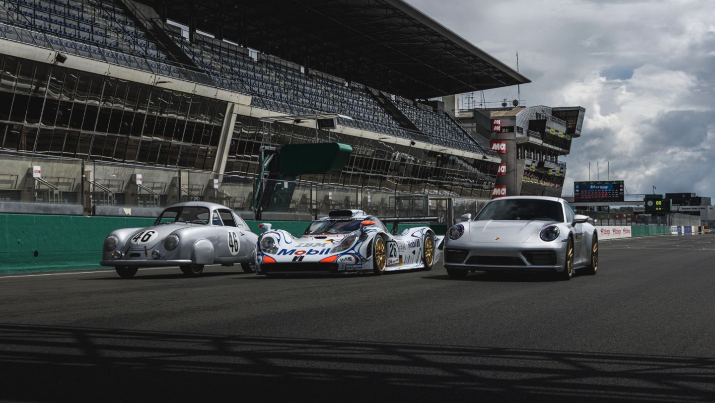 Porsche 356 SL, Porsche 911 GT1 '98, Porsche 911 Carrera GTS Le Mans Centenaire Edition, Le Mans, Frankreich, 2023, Porsche AG