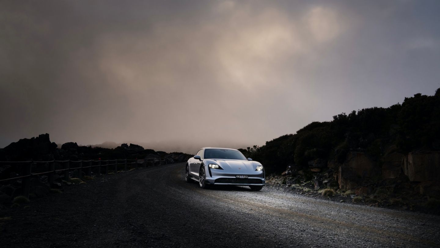Taycan 4 Cross Turismo, 2023, Australia, Porsche AG