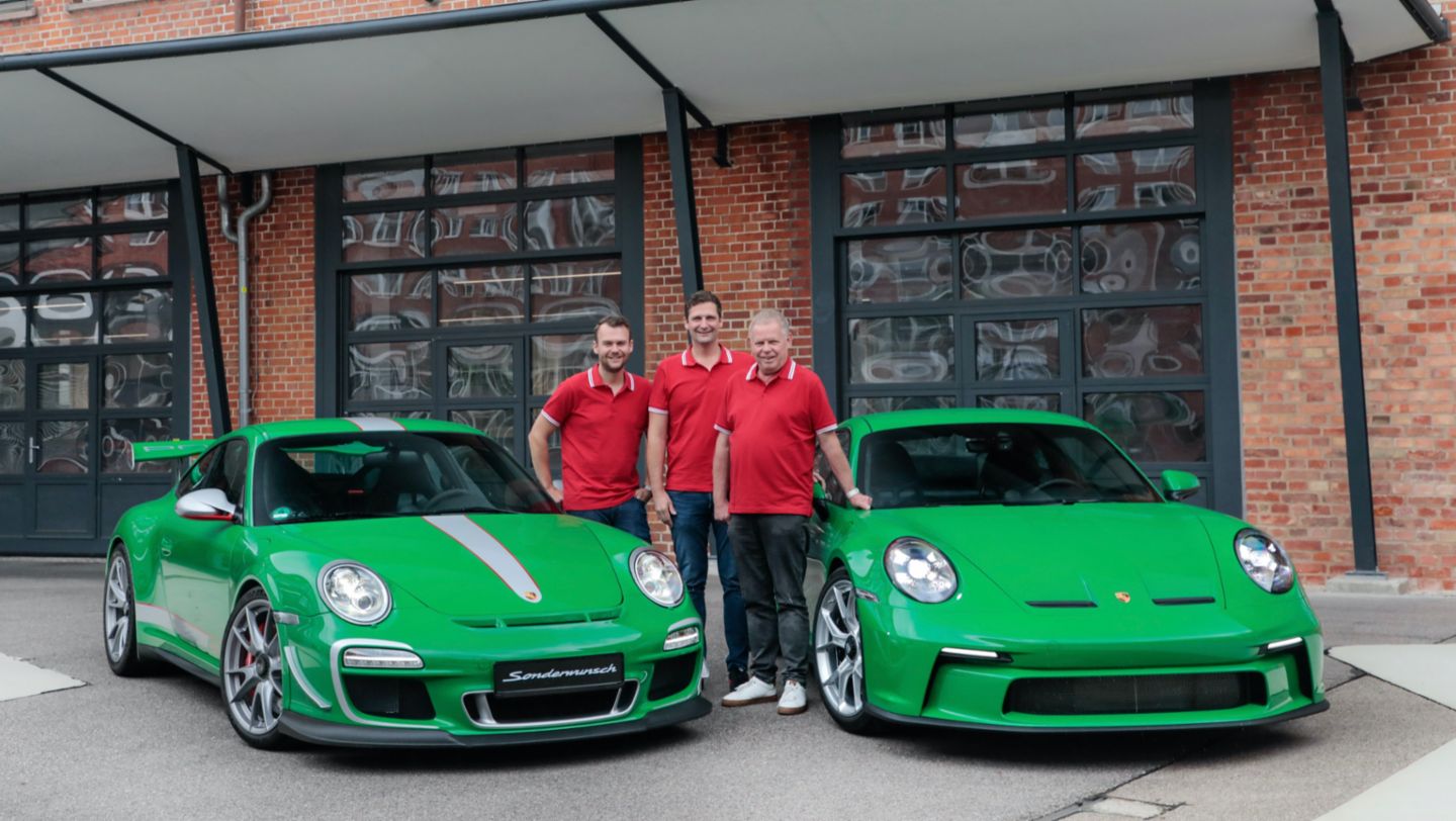 911 GT3 RS 4.0 (997) y 911 GT3 Touring en Verde Essmann, 2023, Porsche AG