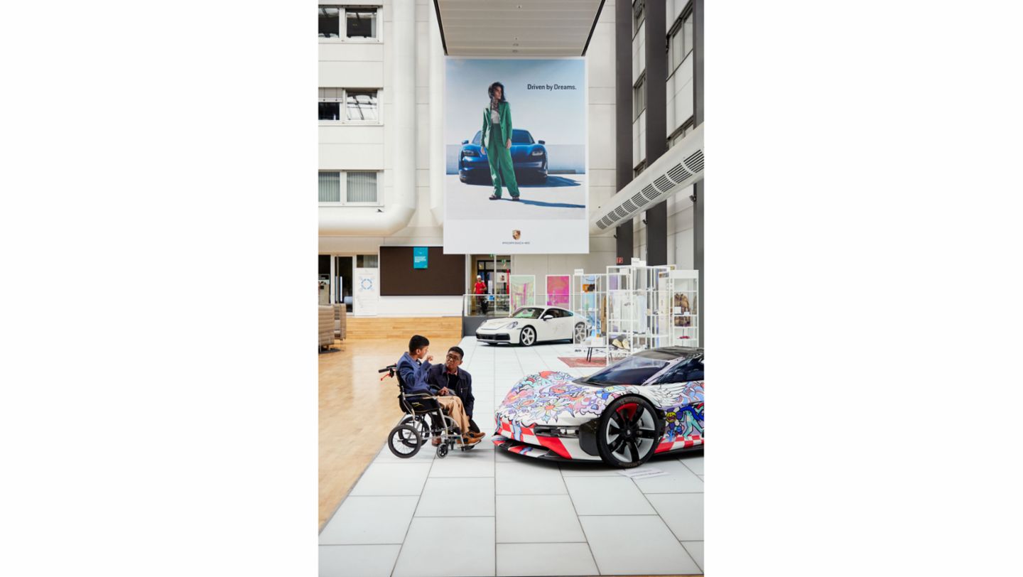 Driven by Dreams: All'insegna dello slogan Porsche, un sogno diventa realtà.