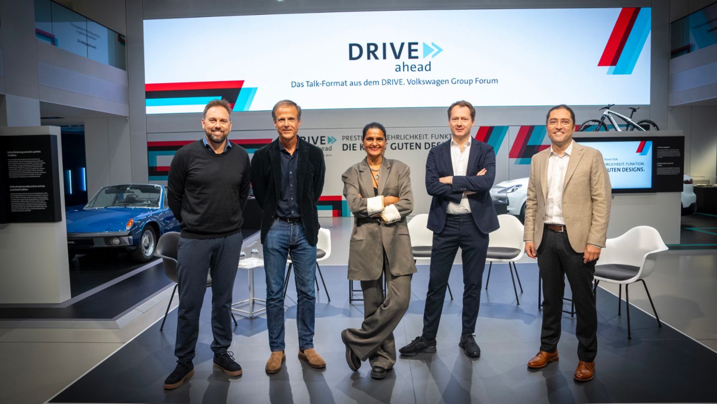 Steven Gätjen, Michael Mauer, Leyla Piedayesh, Mateo Kries, Fernando Fastoto (l-r), Drive Forum, Berlin, 2023, Porsche AG