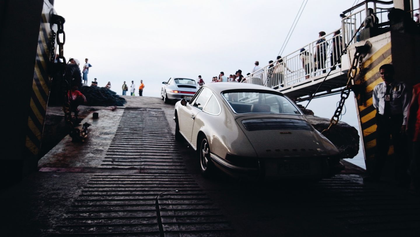 Ferry to Bohol, Porsche 911, Porsche 911 Carrera (993), Philippines, 2023, Porsche AG