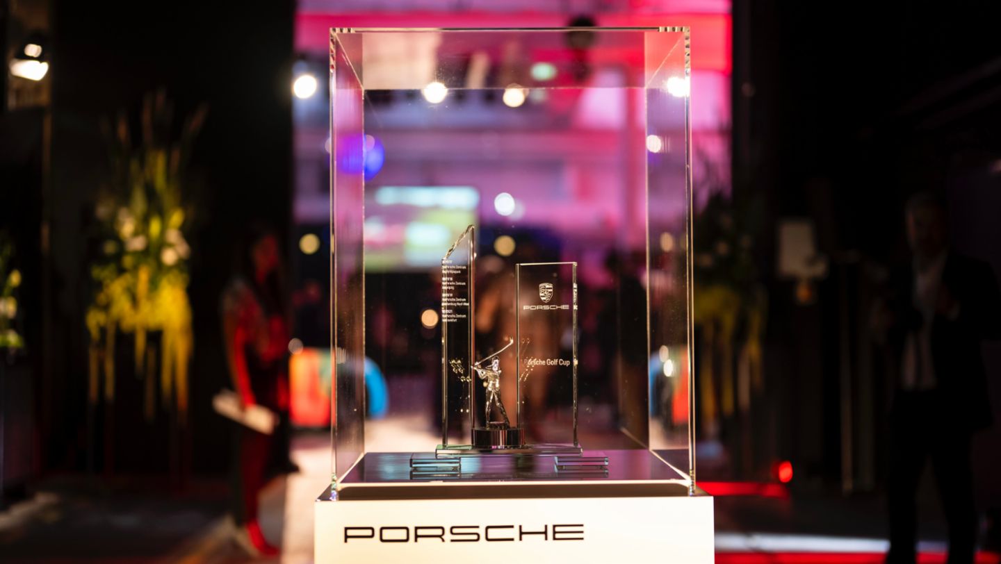Porsche Golf Cup Deutschland-Finale, trophy team category, Stuttgart, 2023, Porsche AG