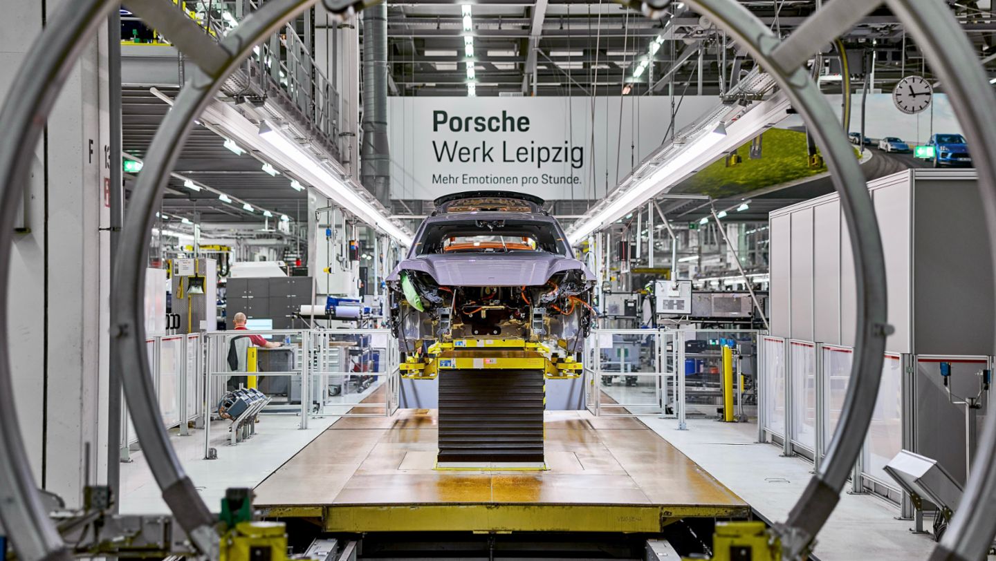 Assembly, Leipzig plant, 2024, Porsche AG