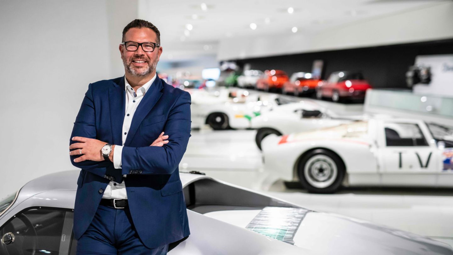 Achim Stejskal, Director de Museo y Patrimonio de Porsche, Museo Porsche, Stuttgart-Zuffenhausen, 2024, Porsche AG