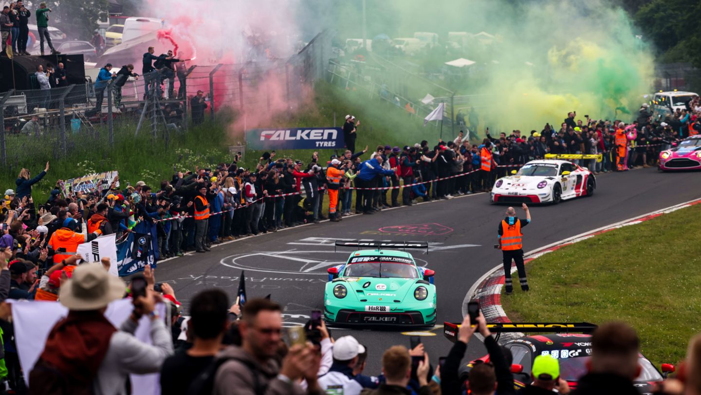 Joel Eriksson (S), Tim Heinemann (D), Nico Menzel (D), Martin Ragginger (A), Falken Motorsports (#44), Porsche 911 GT3 R, 24-hour race, Nürburgring, 2024, Porsche AG