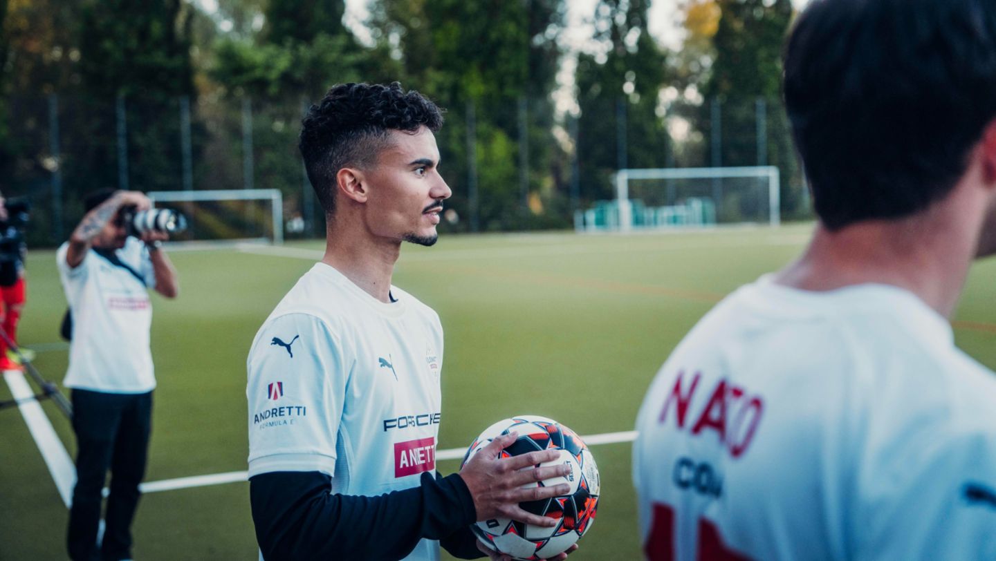 Pascal Wehrlein, Football match TAG Heuer Formula E team vs. Andretti Formula E team, Berlin, Germany, 2024, Porsche AG
