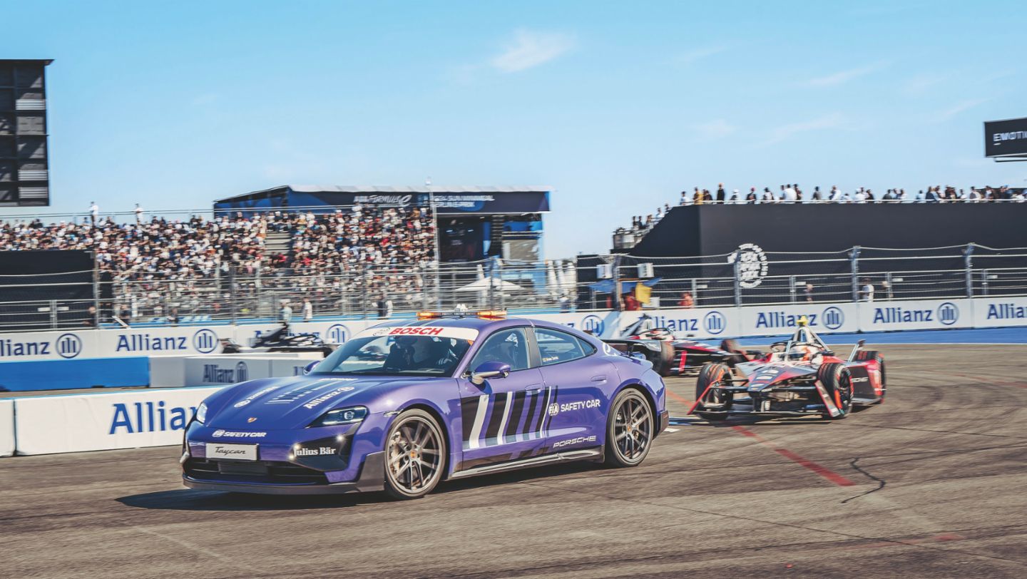 Taycan Turbo GT with Weissach Package, Formula E Safety Car, 2024, Porsche AG