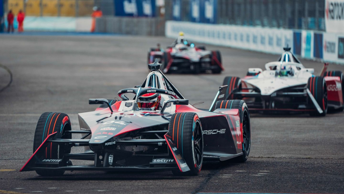 Porsche 99X Electric, Pascal Wehrlein (#94), TAG Heuer Porsche Formula E Team, 2024, Porsche AG