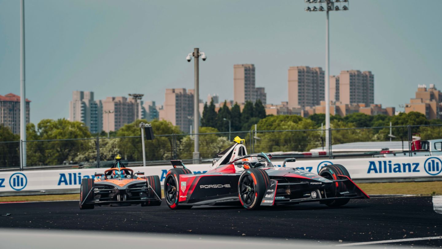 Porsche 99X Electric (#13): António Félix da Costa, TAG Heuer Porsche Formula E Team, Shanghai, 2024, Porsche AG