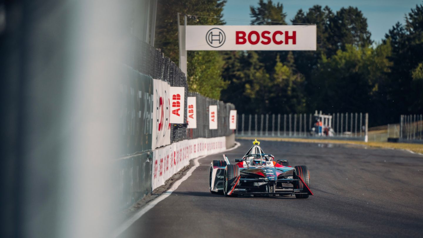 Porsche 99X Electric (#13): António Félix da Costa, TAG Heuer Porsche Formula E Team, Portland, 2024, Porsche AG