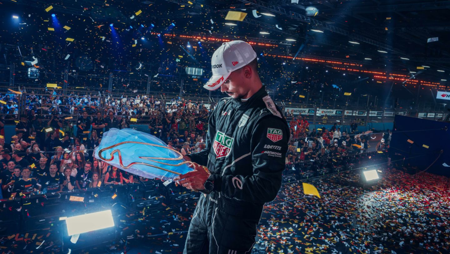 Pascal Wehrlein, campeón del mundo de Fórmula E, temporada 2023/2024, Porsche AG