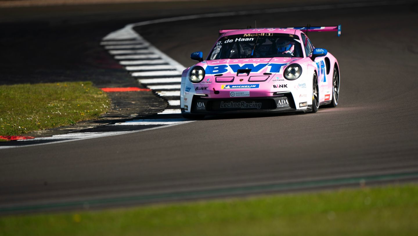 Robert de Haan (NL), Porsche 911 GT3 Cup, BWT Lechner Racing (#2), Porsche Mobil 1 Supercup 2024, Imola, Italy, 2024, Porsche AG
