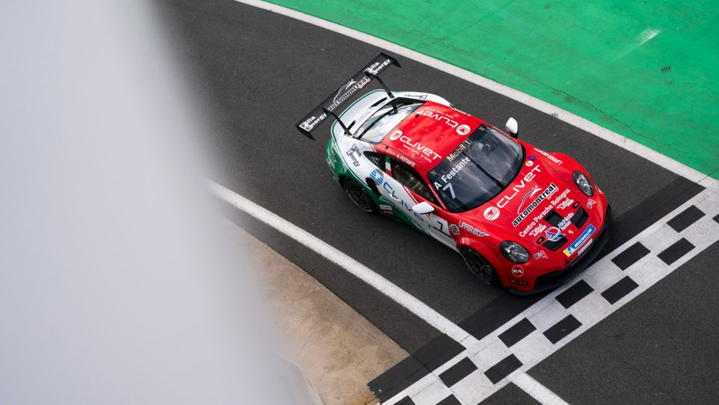 Aldo Festante (I), Porsche 911 GT3 Cup, Dinamic Motorsport (#7), Porsche Mobil 1 Supercup 2024, Imola, Italy, 2024, Porsche AG