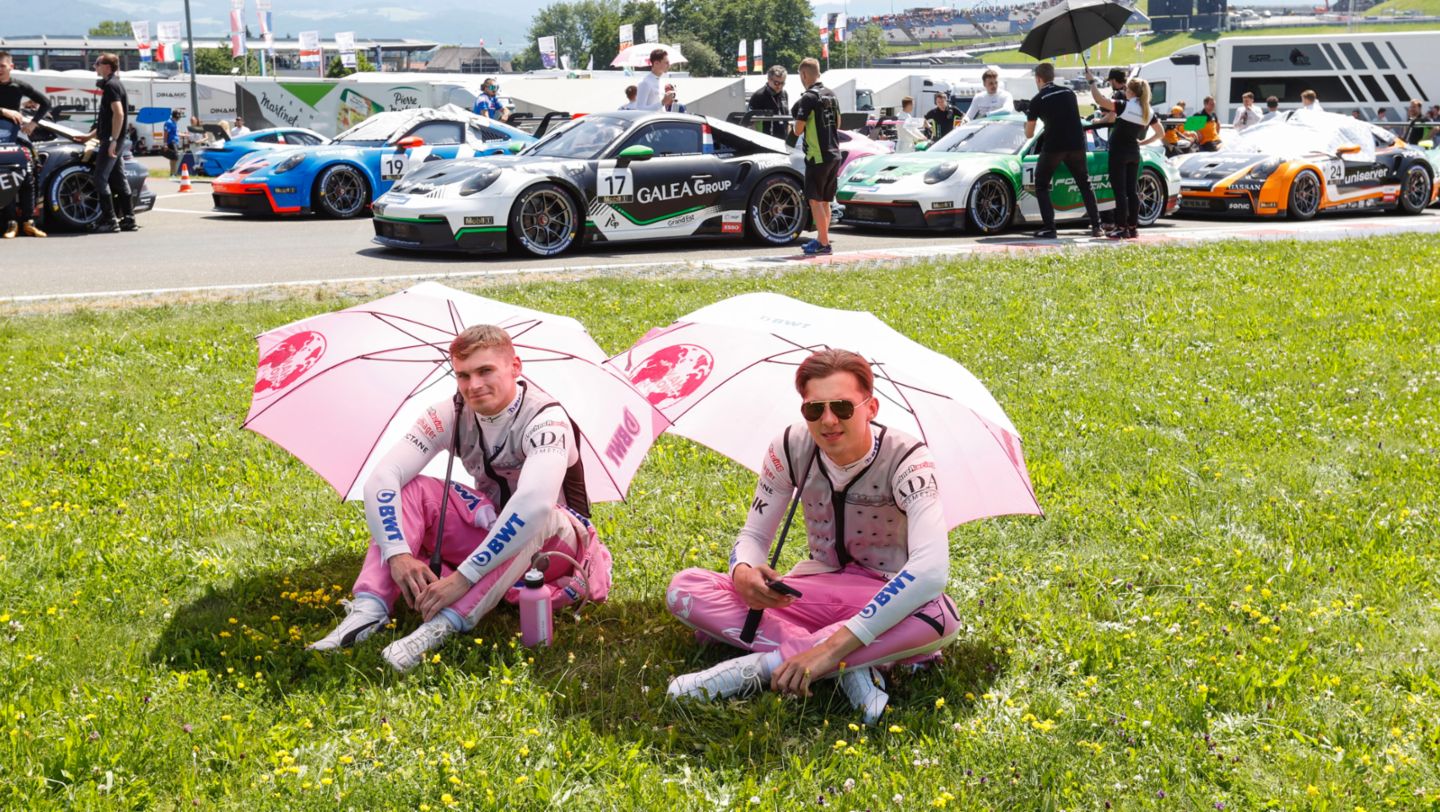 Harry King, BWT Lechner Racing, Robert de Haan, BWT Lechner Racing, l-r, Porsche Mobil 1 Supercup, Spielberg, 2024, Porsche AG