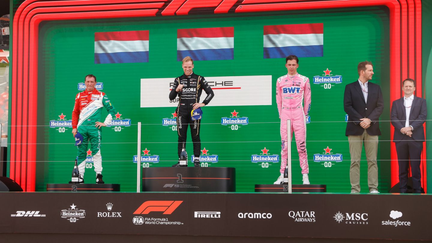Dinamic Motorsport (#9), Jaap van Lagen (NL), Schumacher CLRT (#12), Larry ten Voorde (NL), BWT Lechner Racing (#2), Robert de Haan (NL), Oliver Köppen (D), Manager One-Make Series and GT-Sport Porsche AG, Johannes Weigold (D), Manager Spare Parts Sales & Services Porsche AG, Porsche Mobil 1 Supercup 2024, Zandvoort (NL)