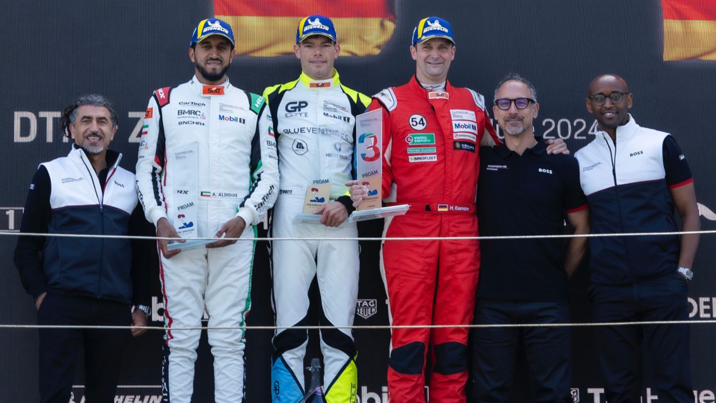 Alireza Gordi, (Vice President Area South Porsche Deutschland), Ahmad Alshehab (KWT), CarTech Motorsport (#84), Sören Spreng (D), GP Elite (#5), Michael Essmann (D), CarTech Motorsport (#54), Thomas Illner, (Leiter Operations – COO Porsche Deutschland), Hurui Issak (Projektleiter Porsche Sixt Carrera Cup Deutschland), Porsche Sixt Carrera Cup, Zandvoort, Niederlande, 2024, Porsche AG