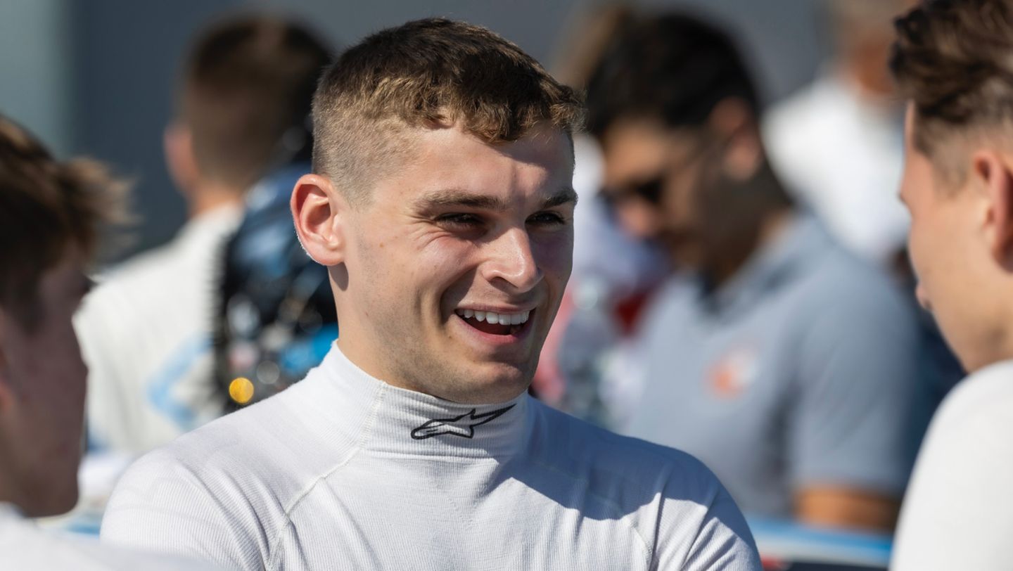 Harry King (UK), Allied-Racing (#19), Porsche Sixt Carrera Cup, Zandvoort, Niederlande, 2024, Porsche AG