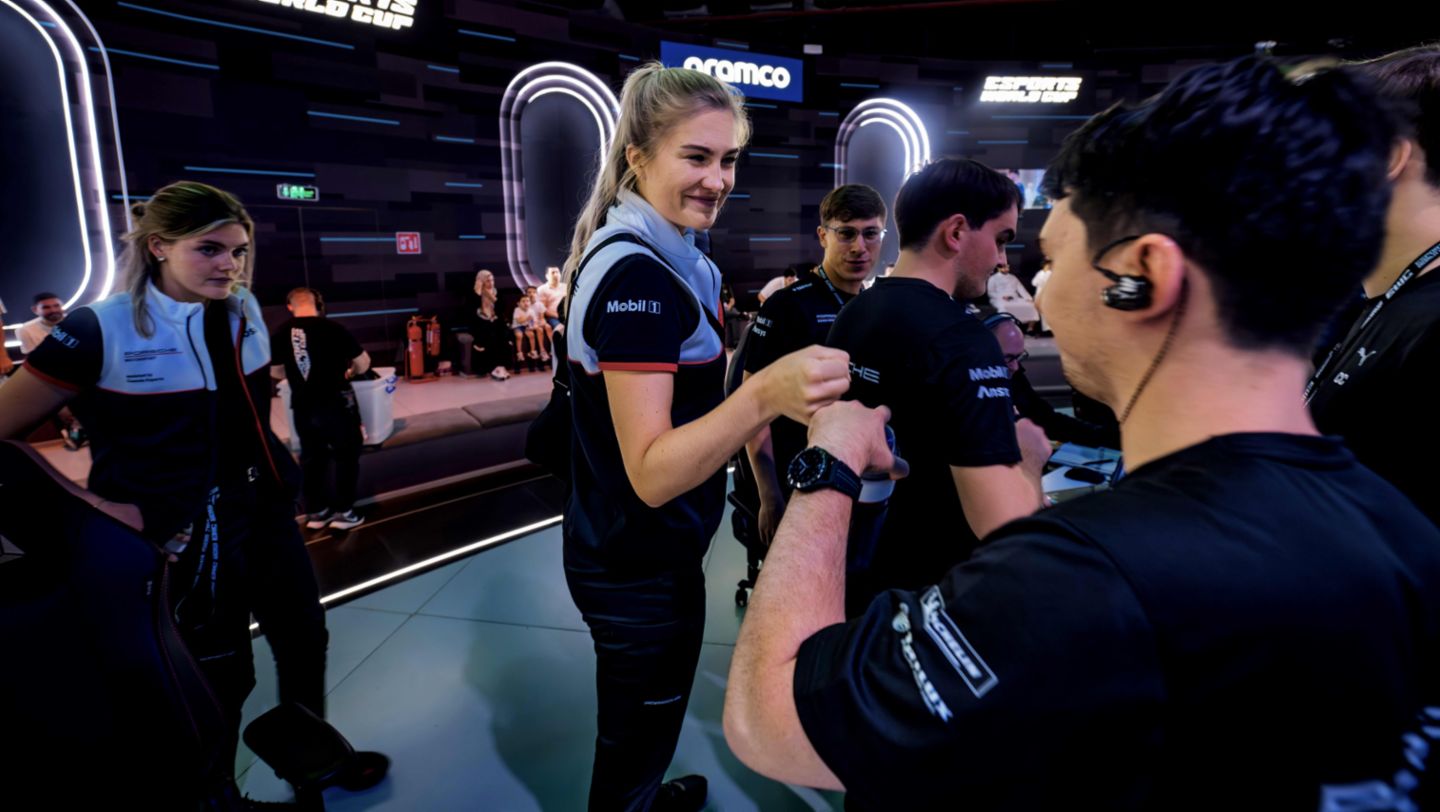 Nina Braack, Esports Manager at Porsche Motorsport, 2024, Porsche AG