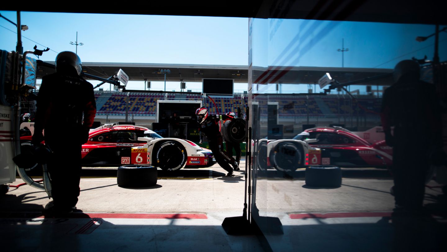 Porsche 963, Porsche Penske Motorsport (nº 6), Kevin Estre (FRA), Andre Lotterer (ALE), Laurens Vanthoor (BEL), WEC, Prólogo, Catar, 2024, Porsche AG