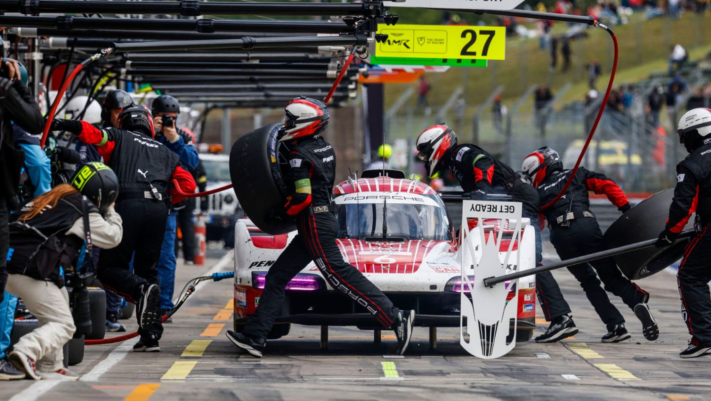 Porsche 963, Porsche Penske Motorsport (nº 6), Kévin Estre (FRA), André Lotterer (ALE), Laurens Vanthoor (BEL), carrera, 6 Horas de Ímola, Campeonato del Mundo de Resistencia FIA (WEC), 2024, Porsche AG