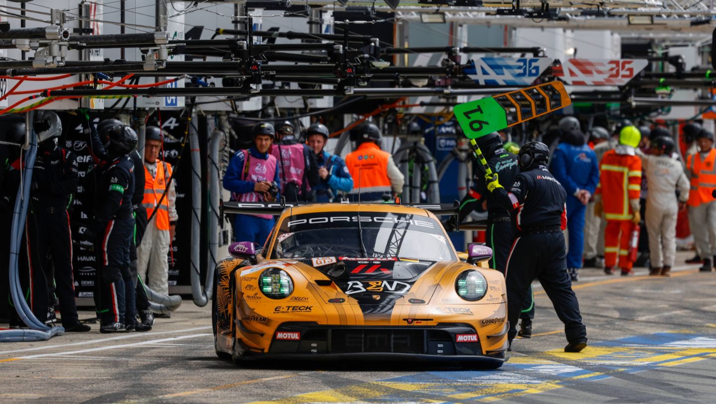 Porsche 911 GT3 R, Manthey EMA (nº 91), Yasser Shahin (Australia), Morris Schuring (PB), Richard Lietz (Austria), carrera, 24 Horas de Le Mans, Campeonato del Mundo de Resistencia FIA (WEC), 2024, Porsche AG