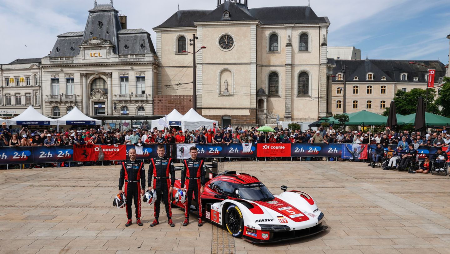 Frederic Makowiecki, Michael Christensen, Matt Campbell, l-r , Porsche 963, Porsche Penske Motorsport (#5), 2024, Porsche AG
