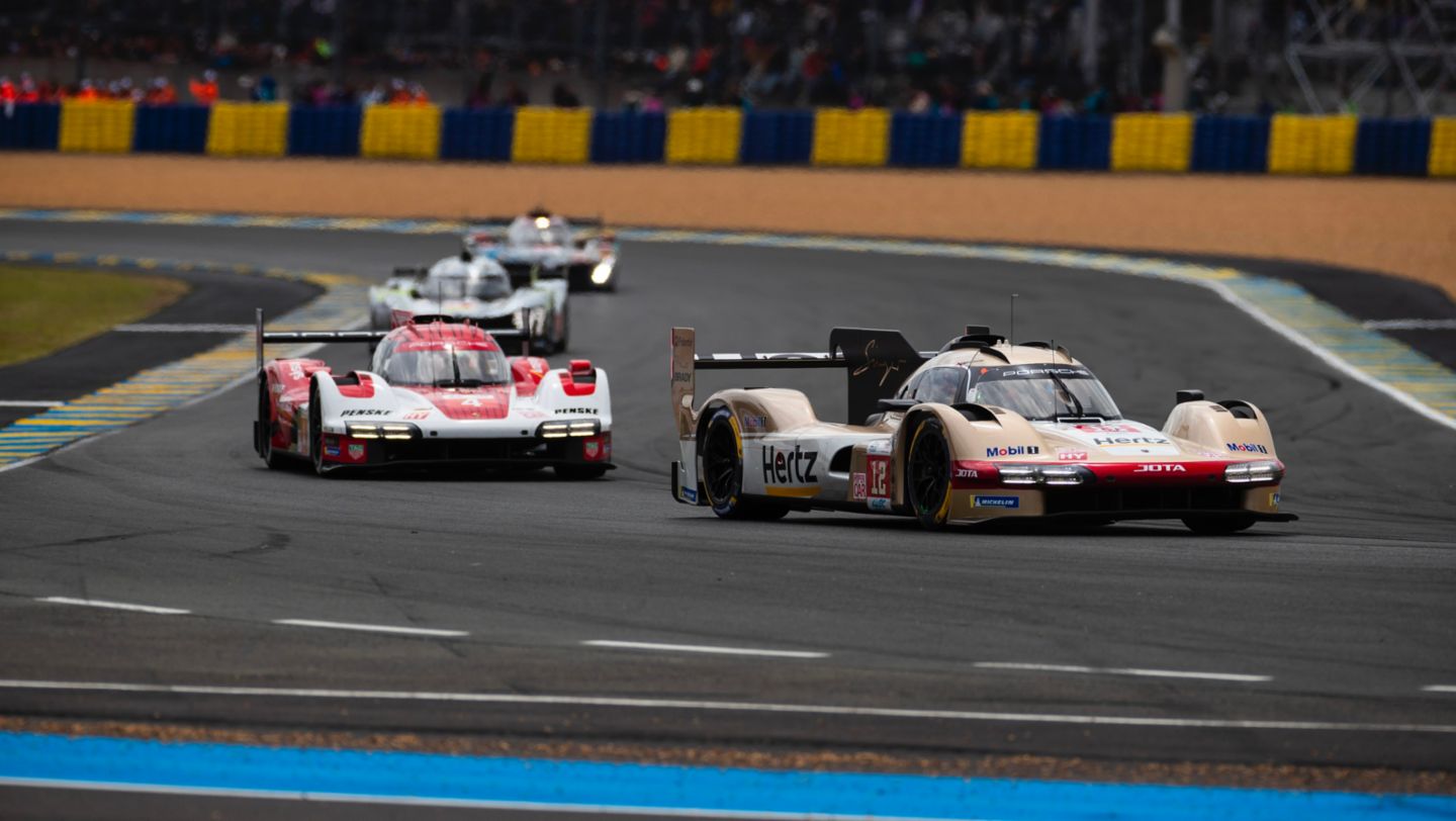 Porsche 963, Hertz Team Jota (#12), Will Stevens (UK), Callum Ilott (UK), Norman Nato (F); Porsche Penske Motorsport (#4), Mathieu Jaminet (F), Felipe Nasr (BR), Nick Tandy (UK), Le Mans, France, 2024, Porsche AG