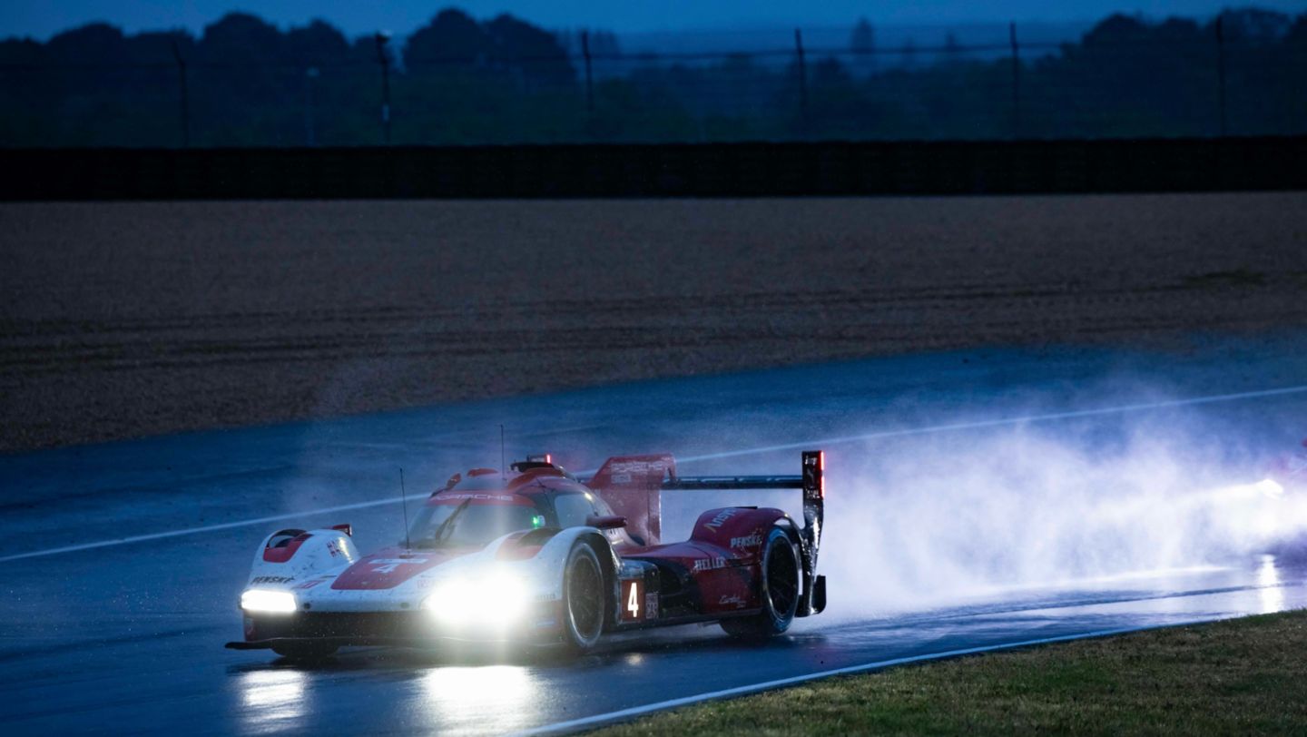 Porsche 963, Porsche Penske Motorsport (#4), Mathieu Jaminet (F), Felipe Nasr (BR), Nick Tandy (UK), Le Mans, France, 2024, Porsche AG