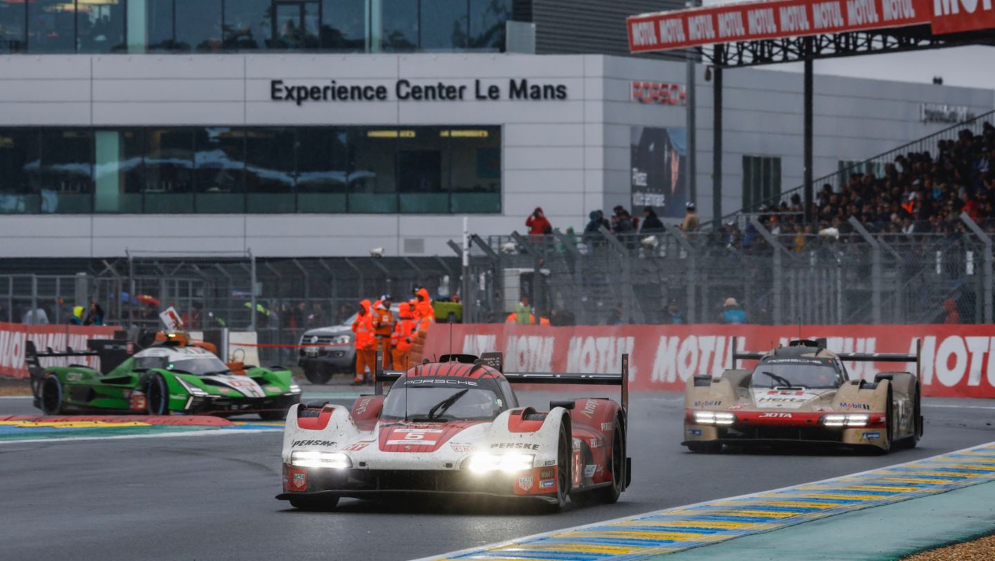 Porsche 963, Porsche Penske Motorsport (#5), Matt Campbell (AUS), Michael Christensen (DK), Frederic Makowiecki (F), Le Mans, France, 2024, Porsche AG