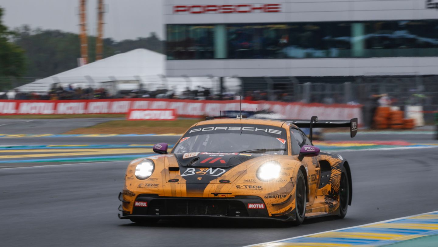 Porsche 911 GT3 R, Manthey EMA (#91), Yasser Shahin (AUS), Morris Schuring (NL), Richard Lietz (A), Le Mans, France, 2024, Porsche AG