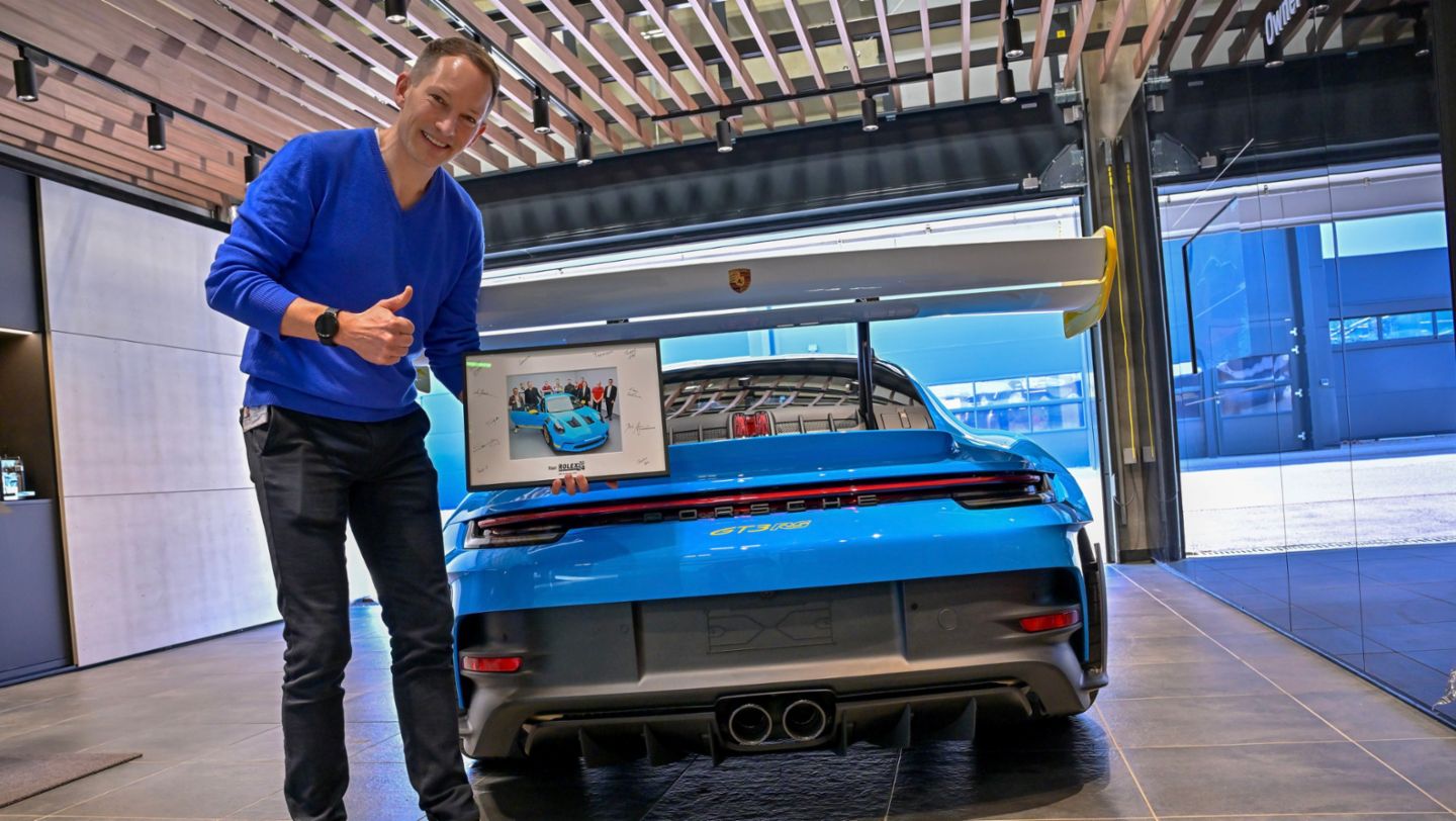 Sandy-Marc Bauer, Special Sales Porsche Exclusive Manufaktur, Porsche 911 GT3 RS, 2024, Porsche AG