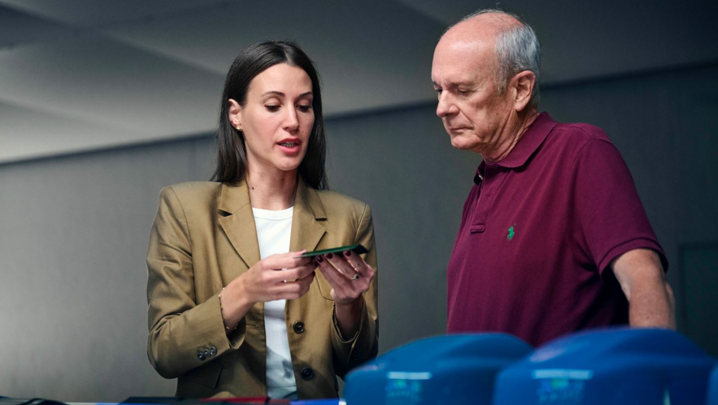 Daniela Milošević, Diseñadora de Color y Tapicería Porsche Exclusive Manufaktur, Jorge Carnicero, 2024, Porsche AG