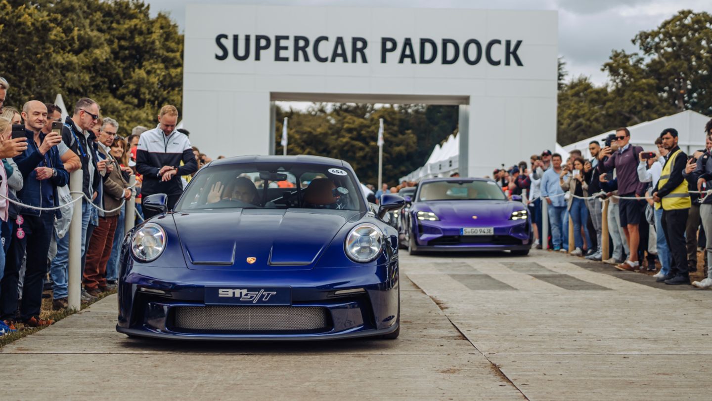 911 S/T, Taycan Turbo GT with Weissach package, Goodwood Festival, 2024, Porsche AG