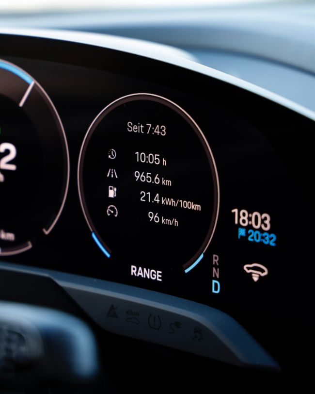 Taycan mit Performance Batterie Plus, Interieur, Roadtrip Stuttgart - Istanbul - Stuttgart, 2024, Porsche AG
