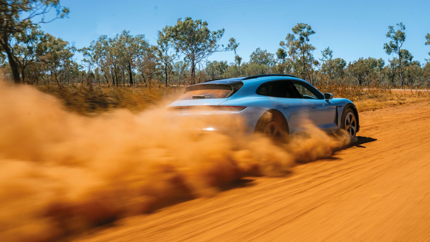 Taycan 4S Cross Turismo, Outback, Australien, 2023, Porsche AG