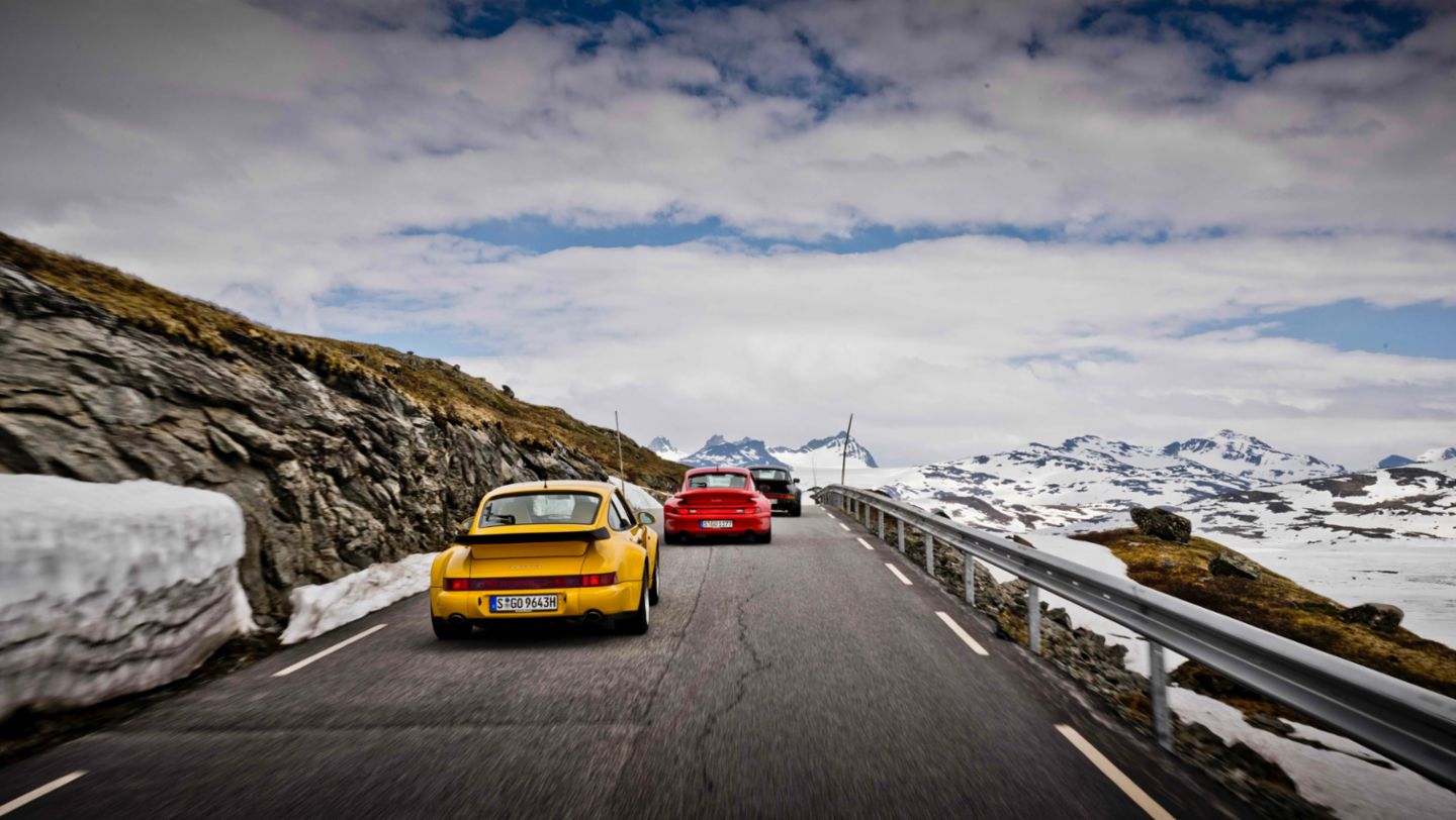 911 Turbo 3.6 (964), 911 Turbo (993), 911 Turbo 3.3 (930, l-r), Fjordluft, Lærdal, Norway, 2024, Porsche AG